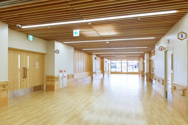 05　１階 廊下[1]