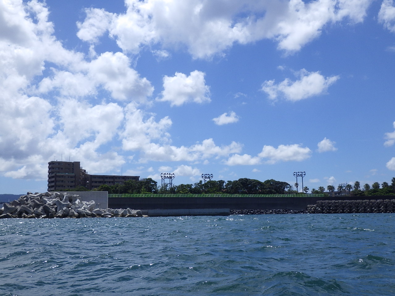 着工前(港外側)