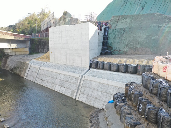 指宿有料道路（Ⅲ期）山田ＩＣ改築工事（Ｈ３０－４工区）4